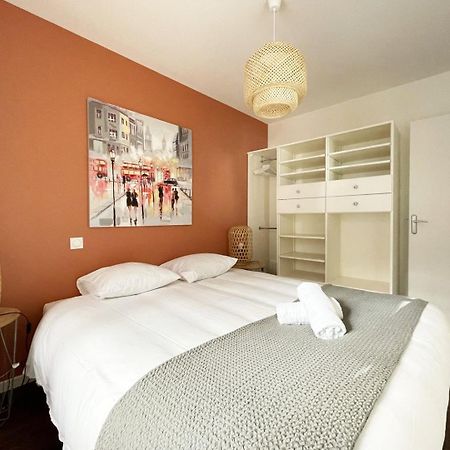 Le Patio De La Reine Berthe - Parking Included Apartment Chartres Bagian luar foto