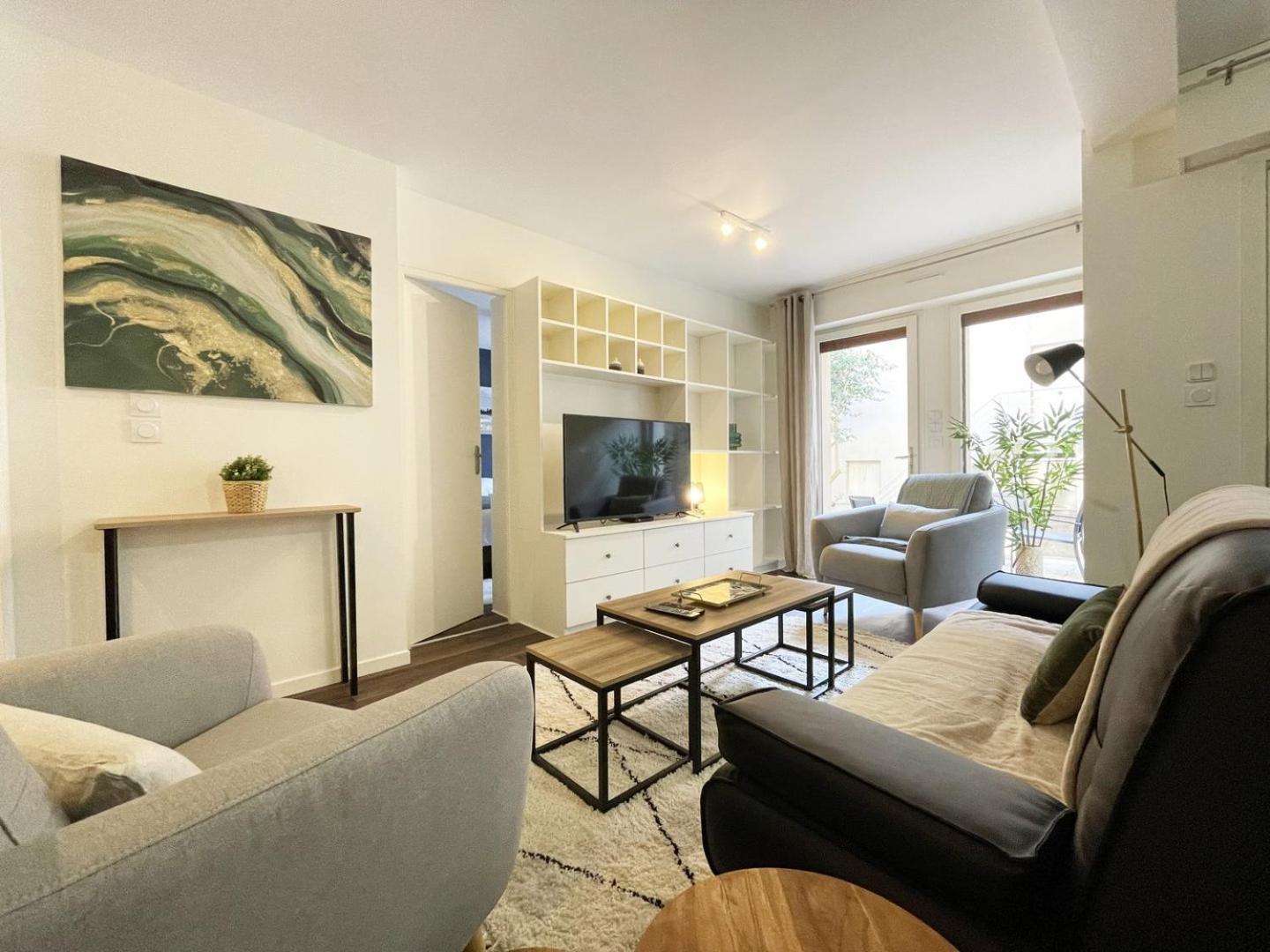 Le Patio De La Reine Berthe - Parking Included Apartment Chartres Bagian luar foto